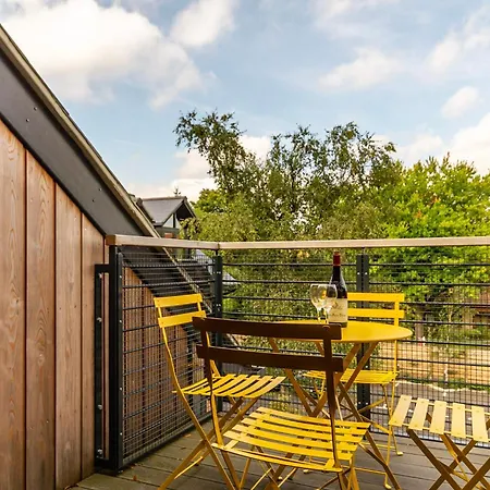 Apartment 18 St Johns Mews York