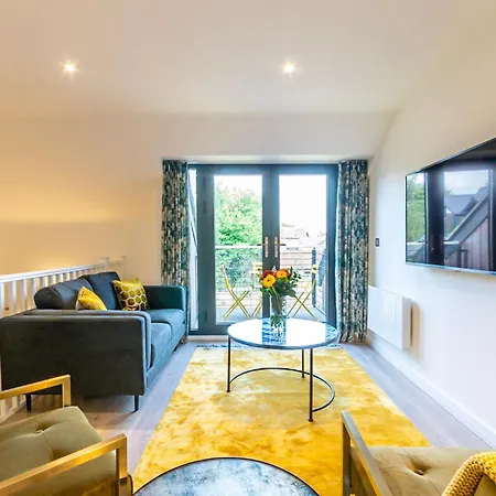 18 St Johns Mews * York