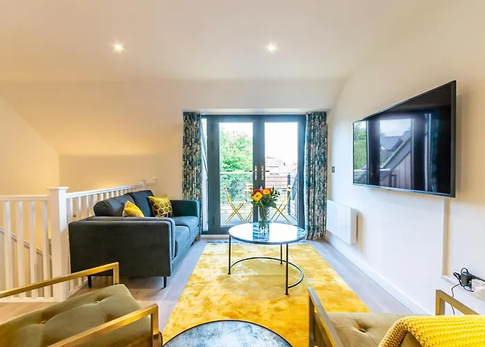 18 St Johns Mews * York